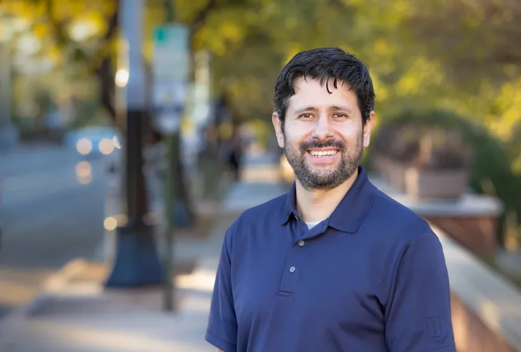 Headshot of Antonio Villagomes